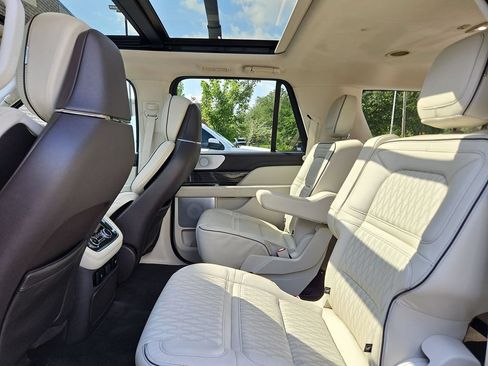 Used 2021 Lincoln Navigator L Black Label w/ Cargo Convenience Package AWD/4WD image 34
