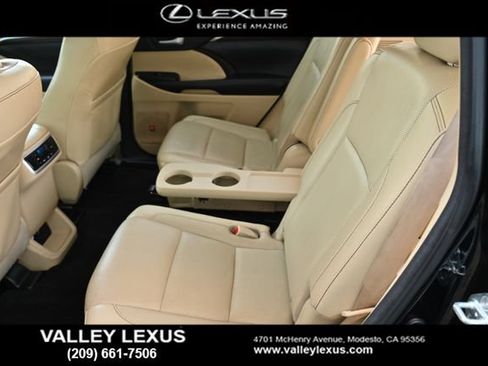 Used 2016 Toyota Highlander Limited AWD/4WD image 11