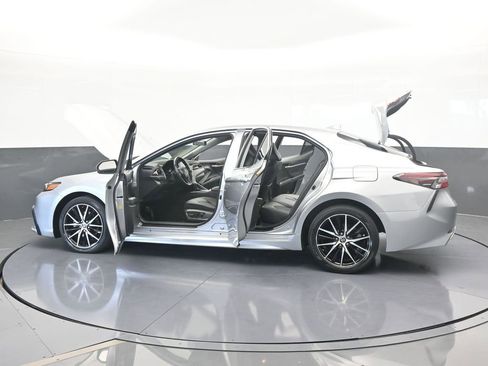 Used 2022 Toyota Camry SE image 70