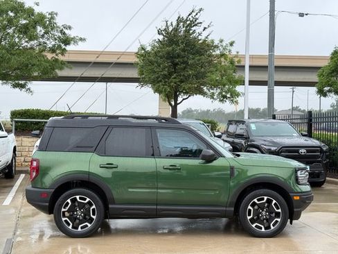 Used 2023 Ford Bronco Sport Outer Banks AWD/4WD image 5