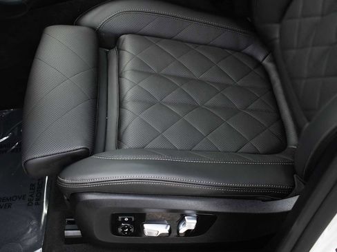 Used 2026 BMW X5 xDrive40i image 13