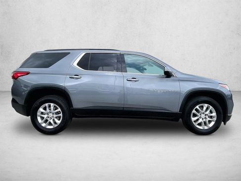 Used 2021 Chevrolet Traverse LT FWD image 5