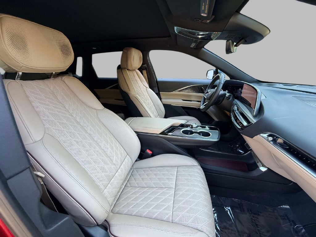 Used 2025 Cadillac Lyriq Sport w/ Nappa Leather Package AWD/4WD image 14
