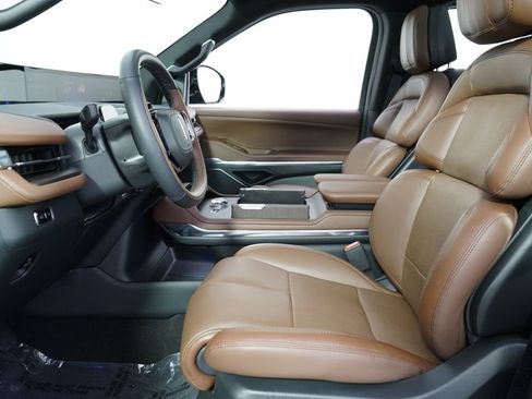 New 2026 Lincoln Navigator Reserve AWD/4WD image 13