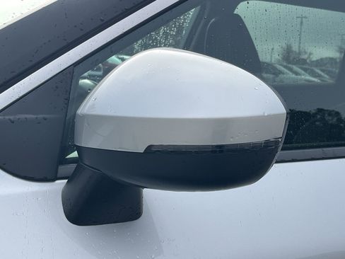 Certified 2022 Nissan Rogue SV image 29