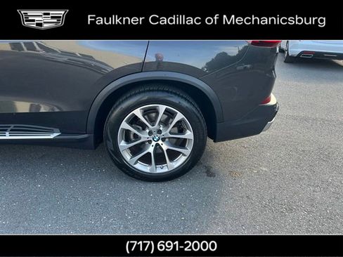 Used 2023 BMW X5 xDrive40i w/ Premium Package AWD/4WD image 31