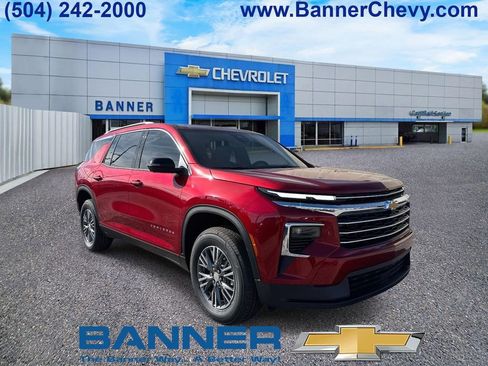 New 2026 Chevrolet Traverse LT image 1