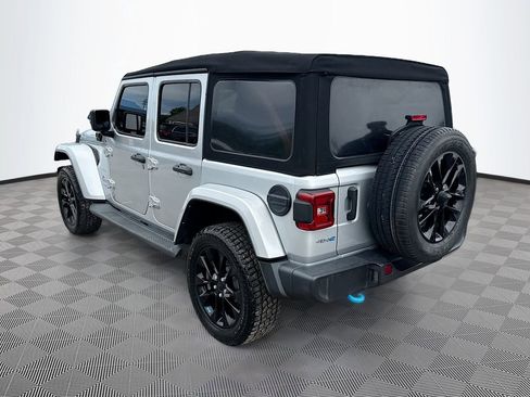 Used 2022 Jeep Wrangler Unlimited Sahara image 8