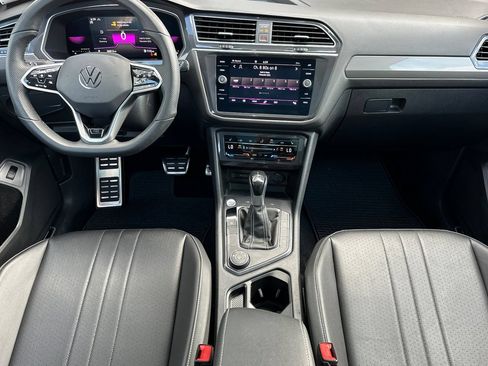 Used 2022 Volkswagen Tiguan SE R-Line AWD/4WD image 14