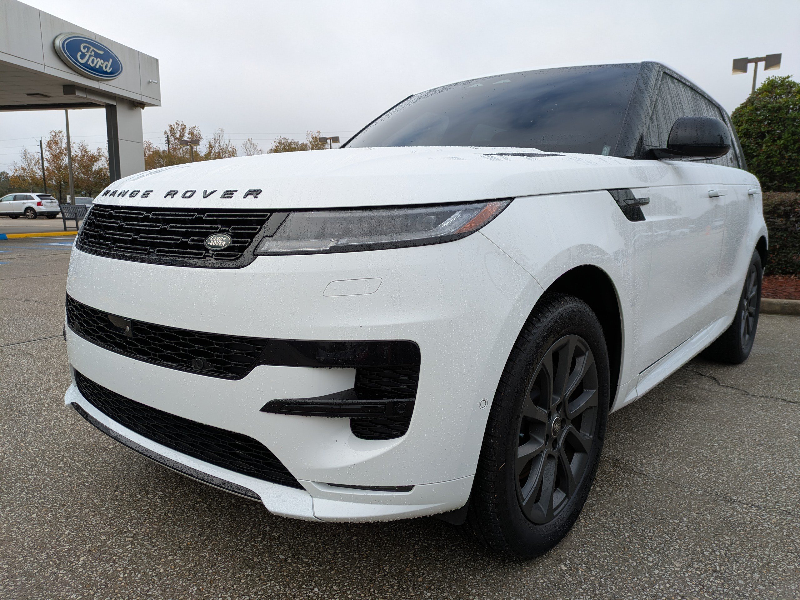Used 2024 Land Rover Range Rover Sport Dynamic SE AWD/4WD image 8