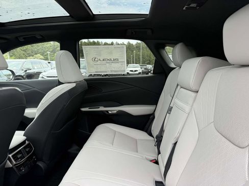 New 2026 Lexus RX 350h AWD/4WD image 13