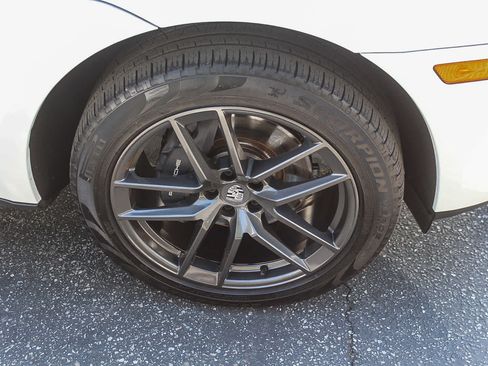 Used 2023 Porsche Macan Turbo AWD/4WD image 10