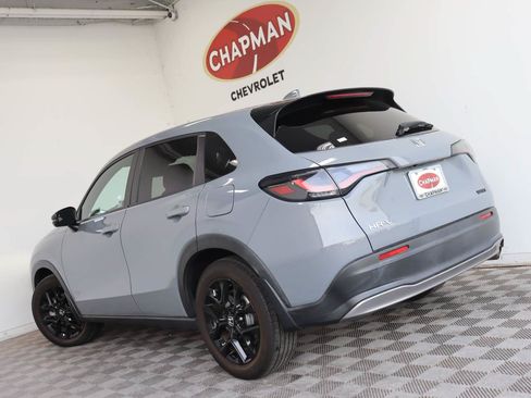 Used 2023 Honda HR-V Sport image 4
