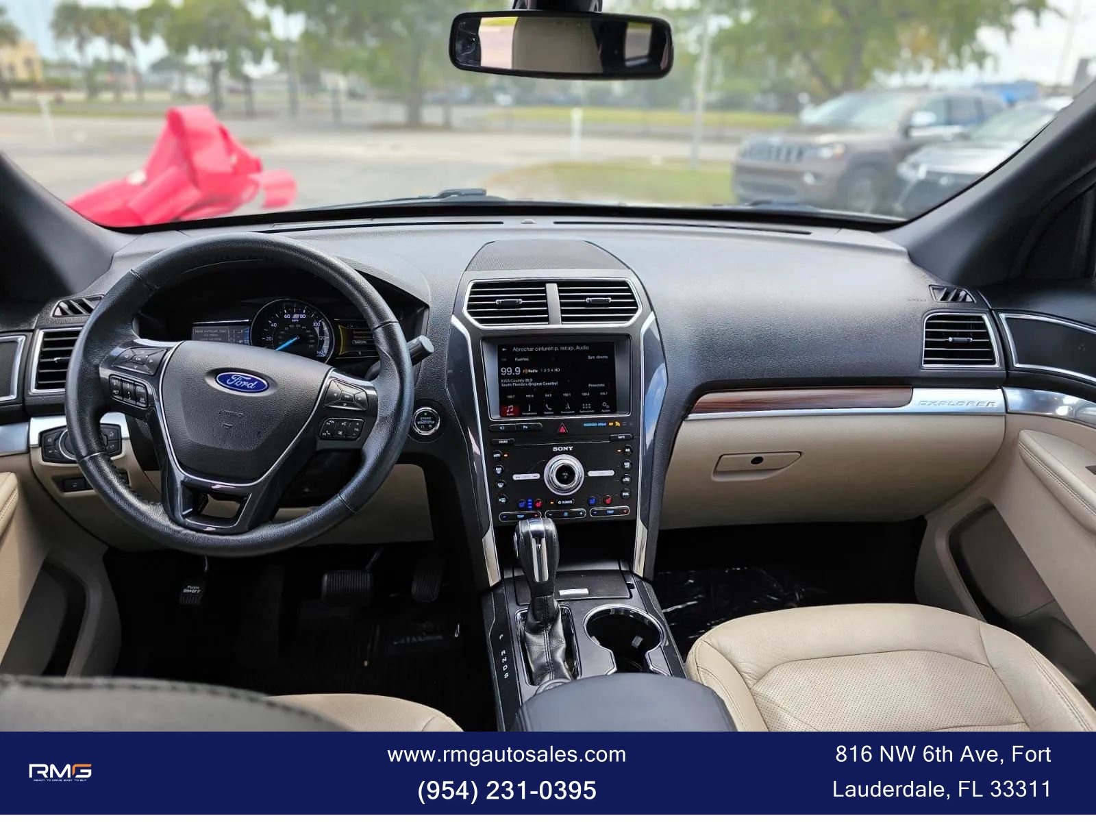 Used 2019 Ford Explorer Limited w/ Ford Safe & Smart Package AWD/4WD image 14