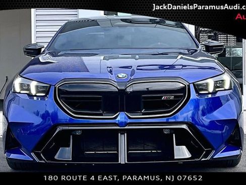 Used 2025 BMW M5 w/ Carbon Package image 3