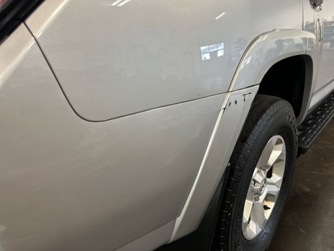 Used 2016 Toyota 4Runner SR5 AWD/4WD image 48