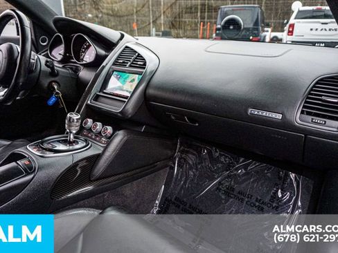 Used 2011 Audi R8 V10 image 24
