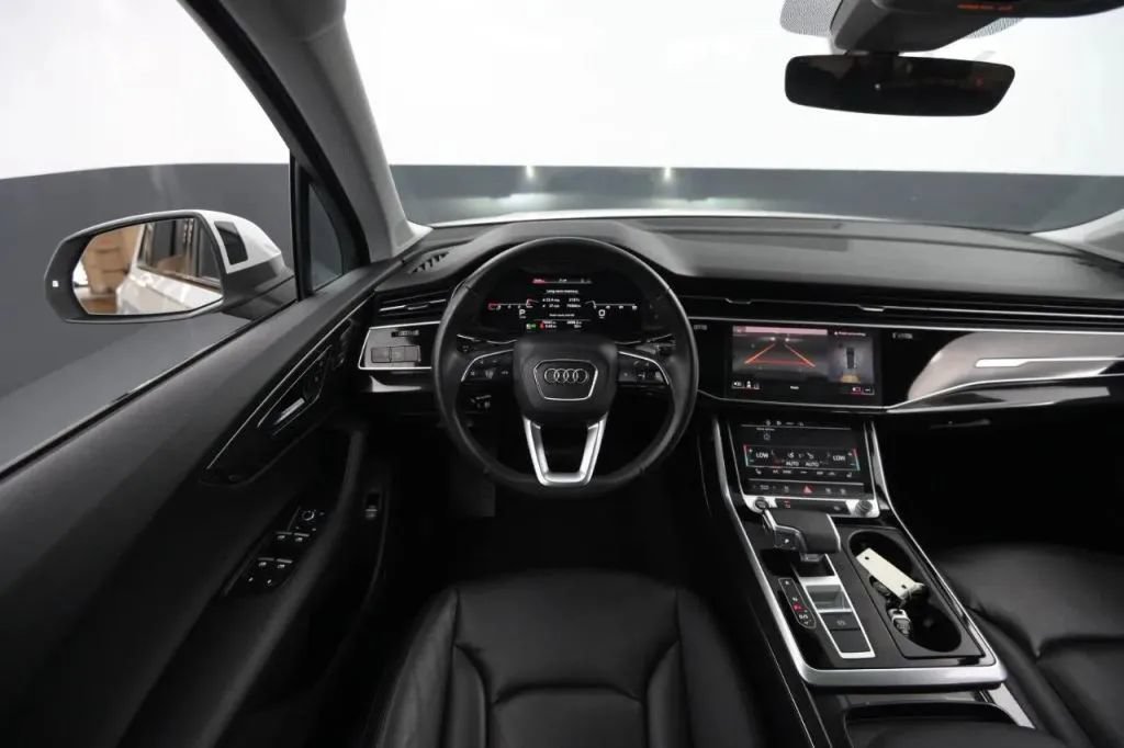 Used 2021 Audi Q7 3.0T Premium Plus w/ Premium Plus Package AWD/4WD image 36