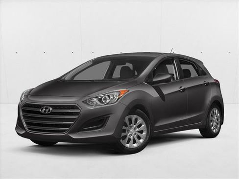 Used 2016 Hyundai Elantra GT image 1