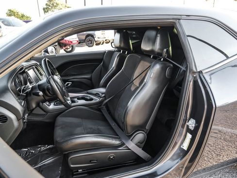 Used 2018 Dodge Challenger R/T Plus image 33