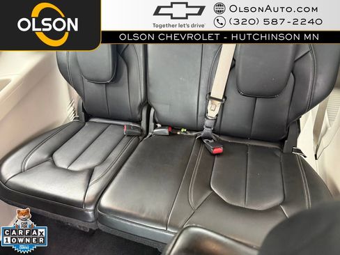 Used 2024 Chrysler Pacifica Touring-L image 14