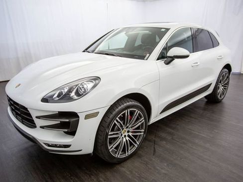 Used 2015 Porsche Macan Turbo image 3