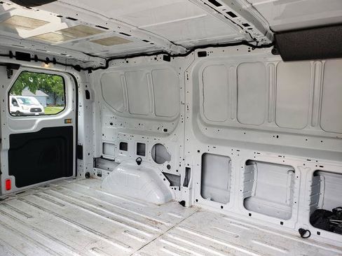Used 2016 Ford Transit 250 130 Low Roof RWD image 13
