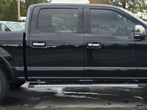 Used 2018 Ford F150 Lariat w/ Equipment Group 502A Luxury image 5