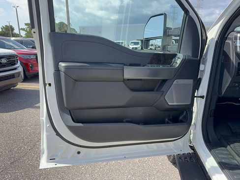 Certified 2023 Ford F250 Lariat w/ Lariat Ultimate Package AWD/4WD image 10