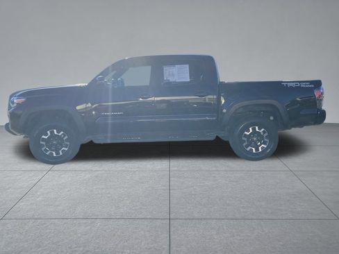 Used 2022 Toyota Tacoma TRD Off-Road image 4