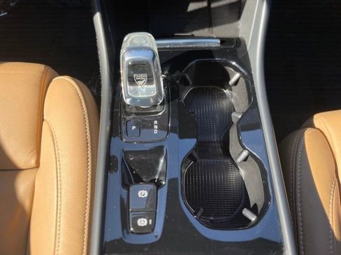 Used 2022 Volvo XC40 T5 Inscription w/ Climate Package image 36