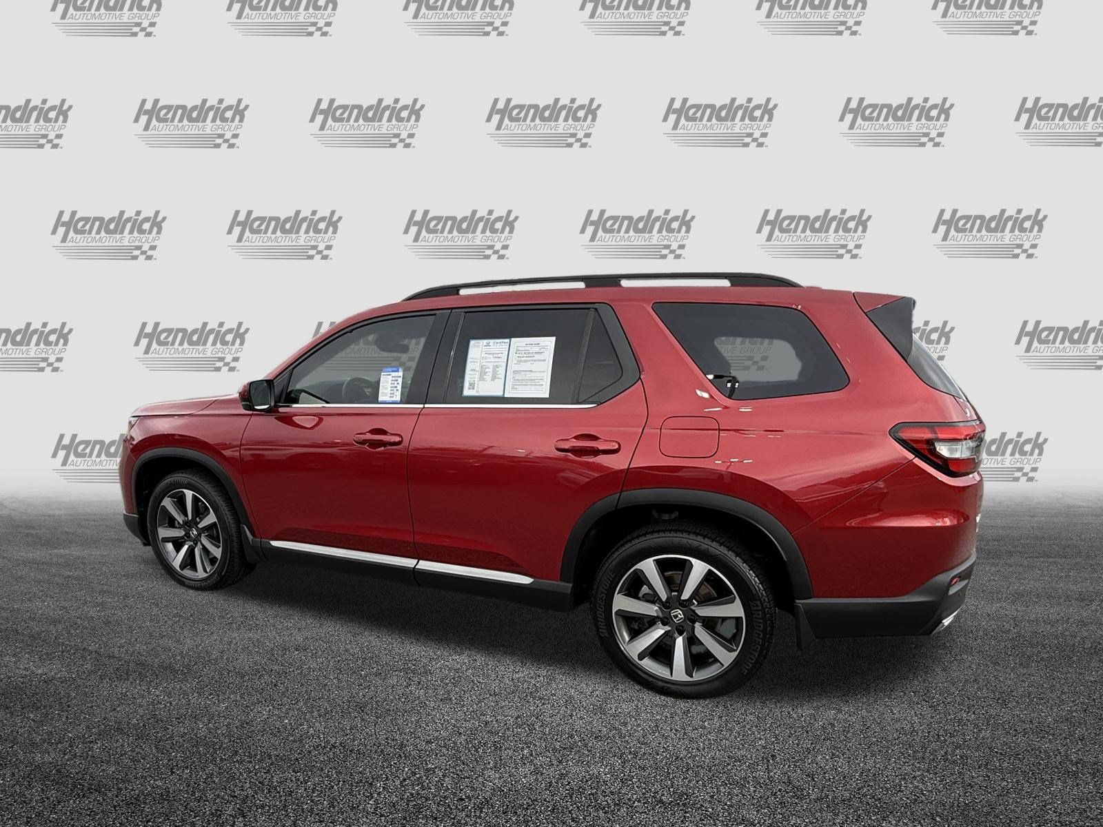 Certified 2024 Honda Pilot Touring image 8
