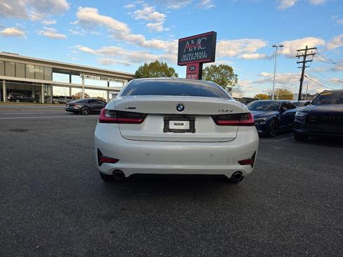 Used 2019 BMW 330i xDrive 330i xDrive w/ Driving Assistance Package image 17