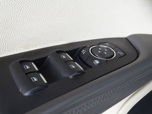 Used 2020 Lincoln Nautilus Reserve image 19