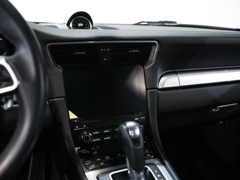 Used 2019 Porsche 911 Carrera 4S image 40
