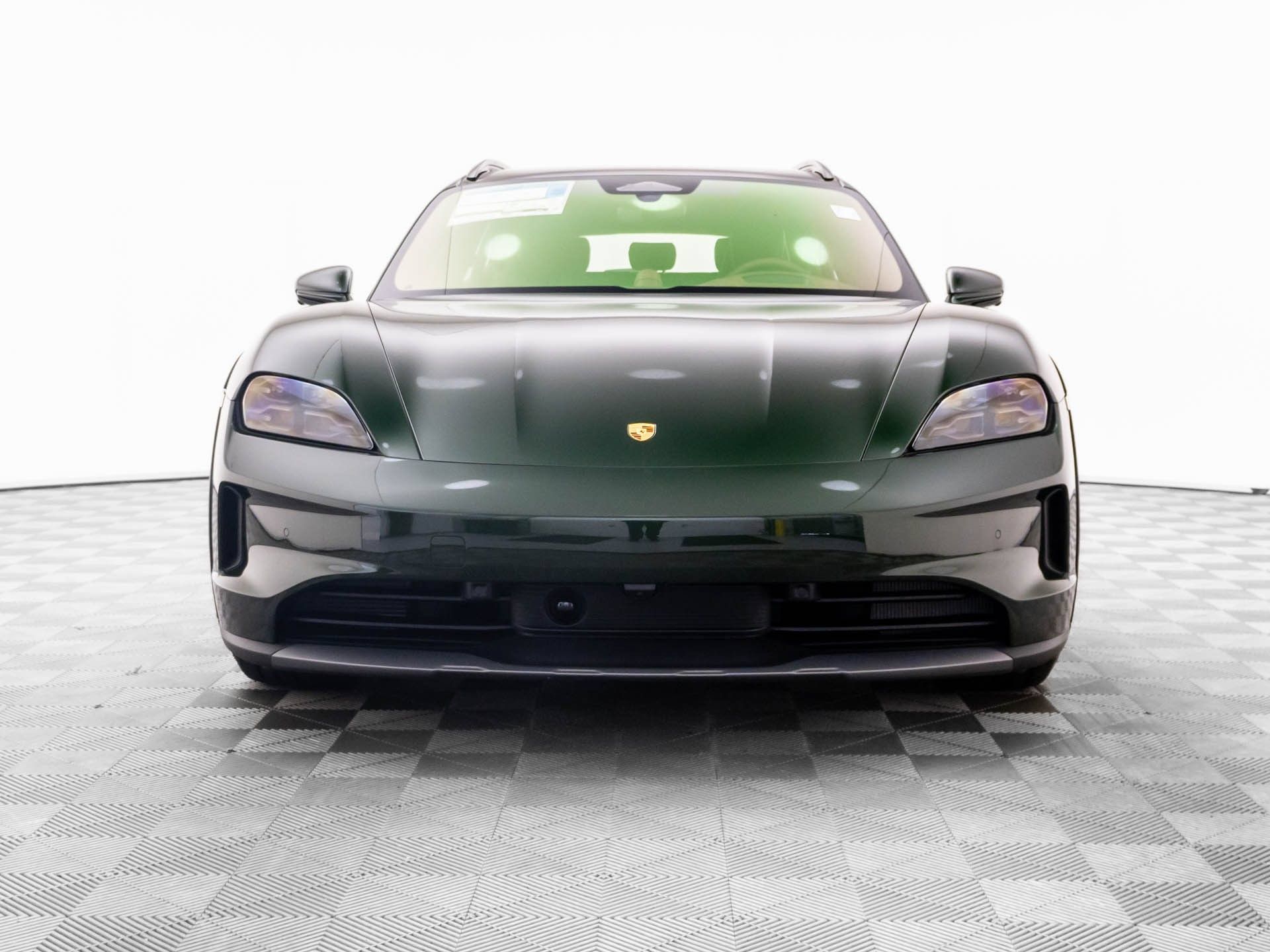 New 2026 Porsche Taycan 4S AWD/4WD image 9