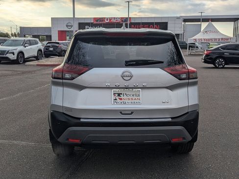 Certified 2023 Nissan Rogue SV image 5