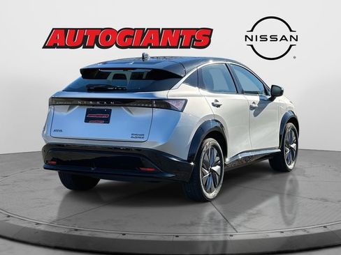 Used 2023 Nissan Ariya AWD image 2