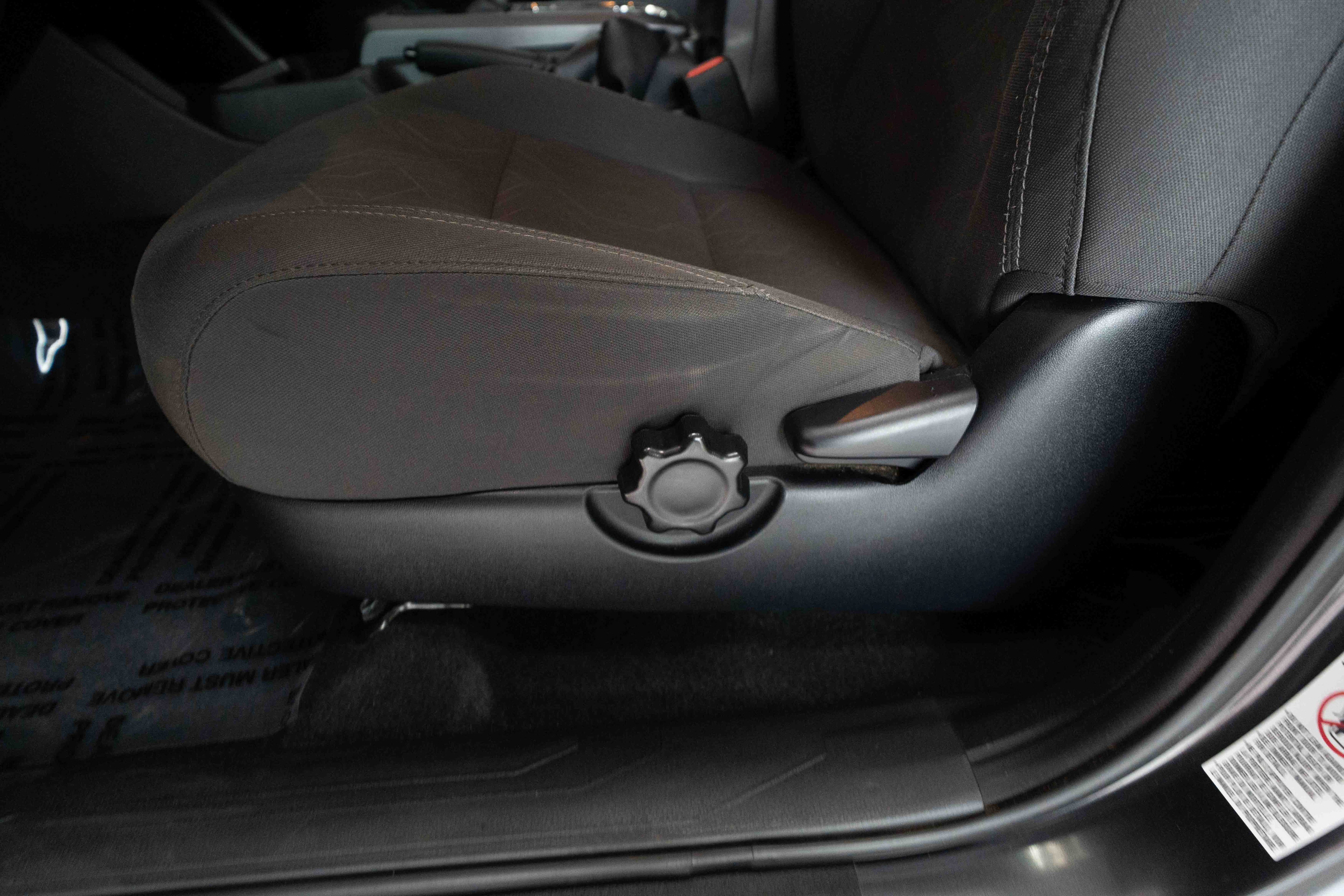 Used 2017 Toyota Tacoma TRD Sport w/ Tow Package (A/T) AWD/4WD image 12