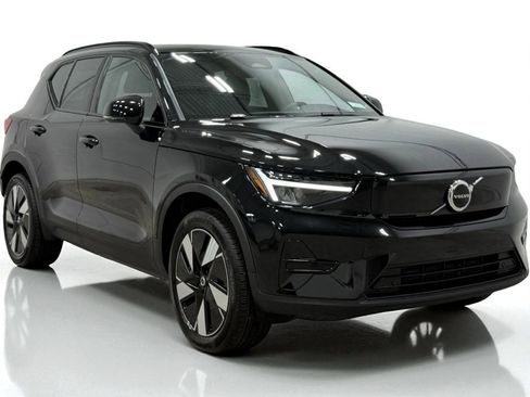 Used 2024 Volvo XC40 Recharge Core w/ Protection Package Premier image 5