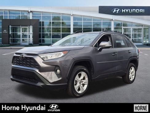 Used 2021 Toyota RAV4 XLE w/ Carpet Mat Package (TMS) FWD image 1
