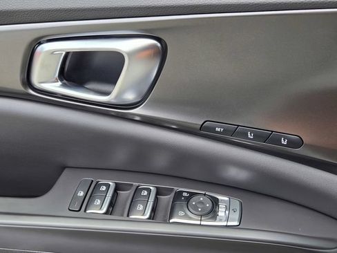 New 2026 Kia Carnival SX FWD image 15