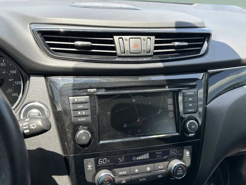 Used 2019 Nissan Rogue Sport SL w/ Premium Package FWD image 26