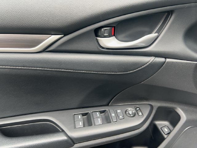 Used 2020 Honda Civic Touring image 17