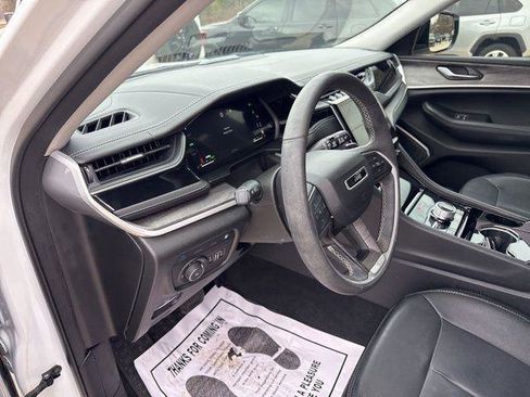 Used 2022 Jeep Grand Cherokee Limited 4xe image 15