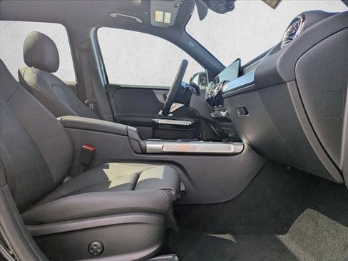 Certified 2026 Mercedes-Benz GLB 250 4MATIC image 22