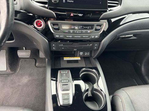 Used 2021 Honda Pilot Black Edition image 12