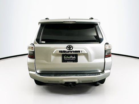 Used 2020 Toyota 4Runner SR5 Premium w/ Moonroof Package RWD image 7