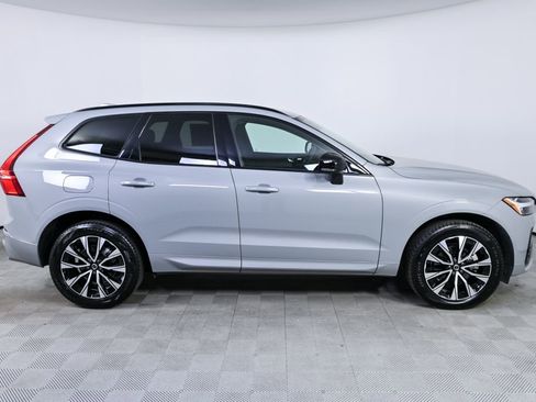 Used 2025 Volvo XC60 B5 Core AWD/4WD image 28