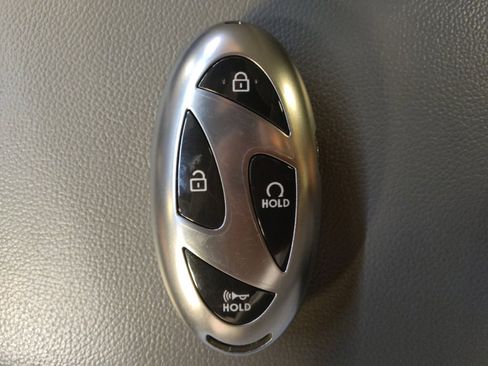 Used 2024 Hyundai Elantra SEL FWD image 32